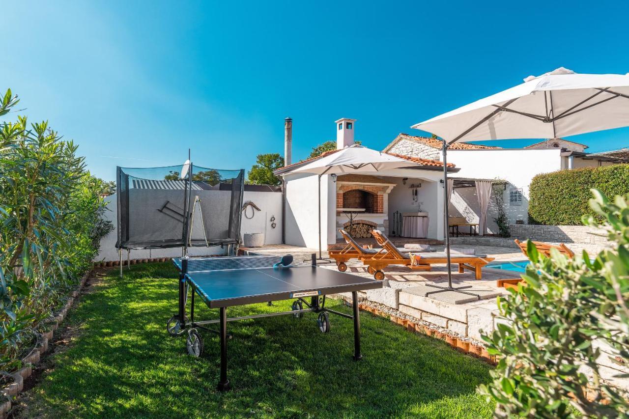 Villa Alma Kaštelir 外观 照片