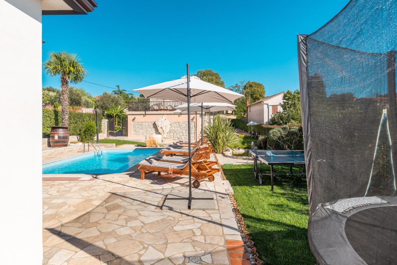 Villa Alma Kaštelir 外观 照片