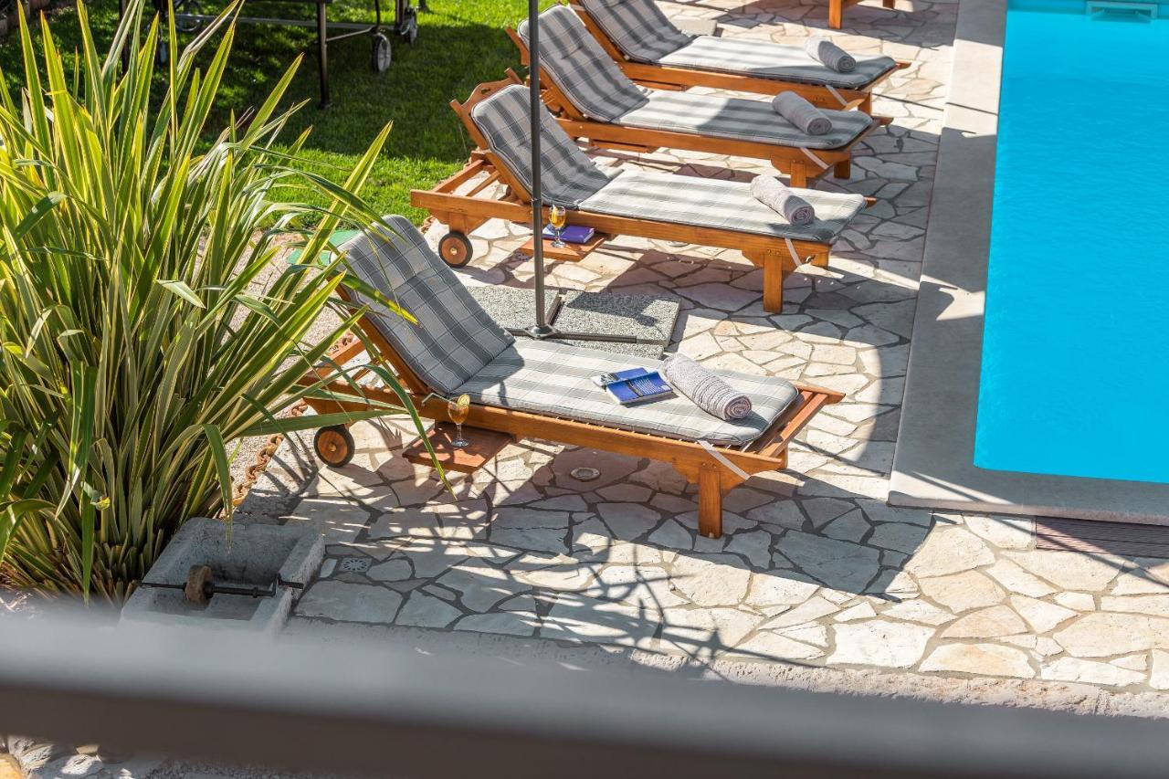 Villa Alma Kaštelir 外观 照片