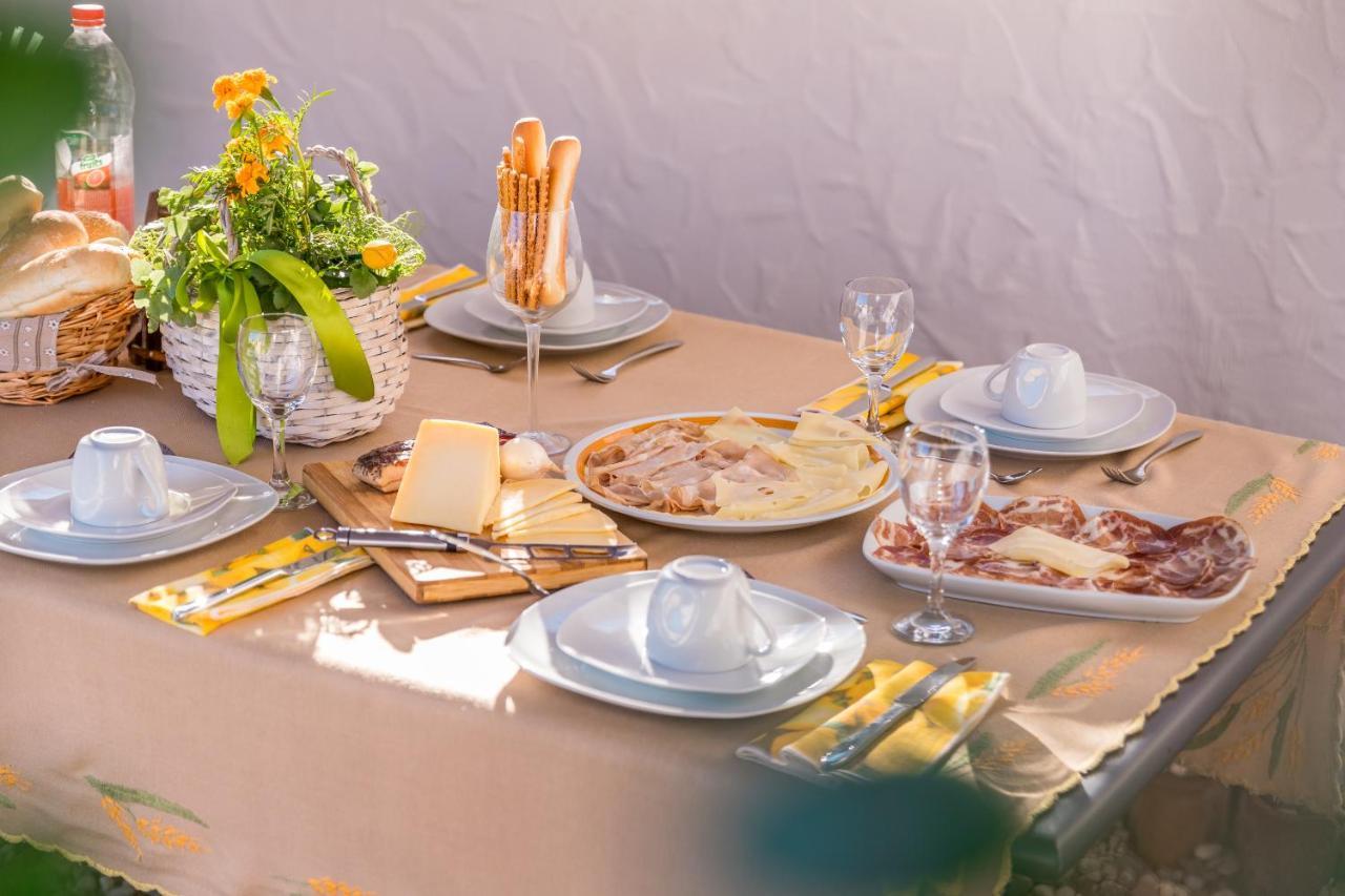 Villa Alma Kaštelir 外观 照片