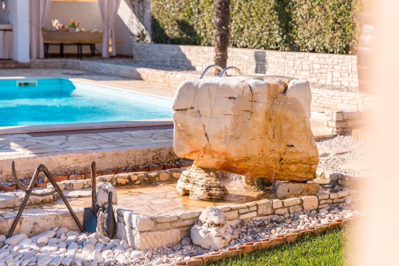 Villa Alma Kaštelir 外观 照片