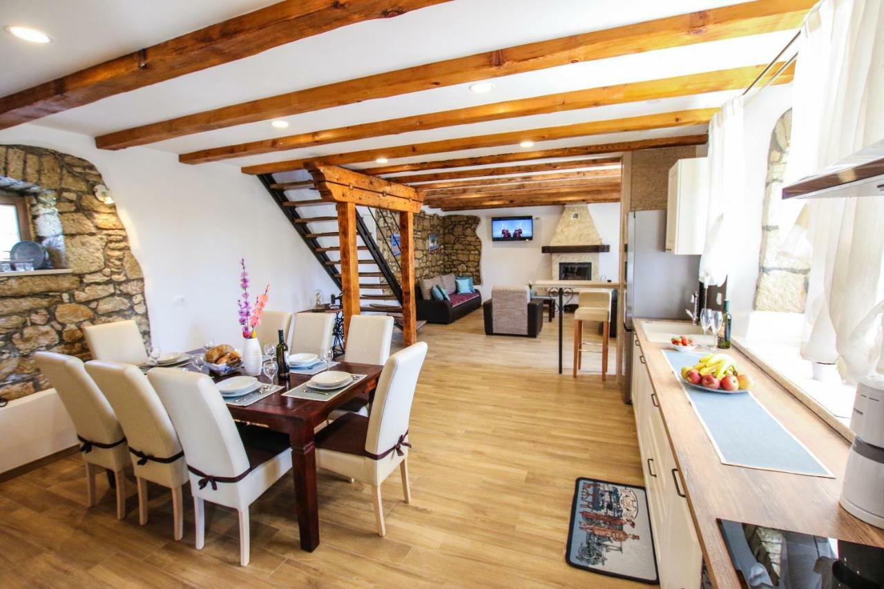Villa Alma Kaštelir 外观 照片